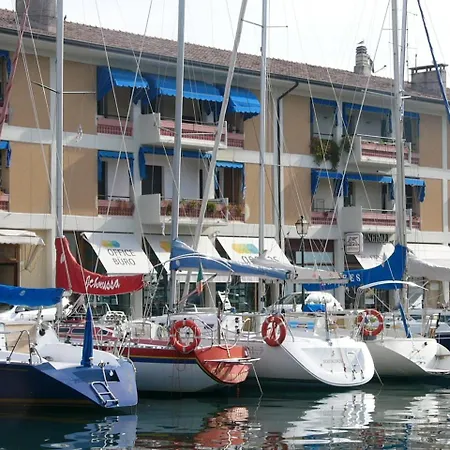Ξενοδοχείο Serena