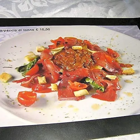 Serena Hotell 3*