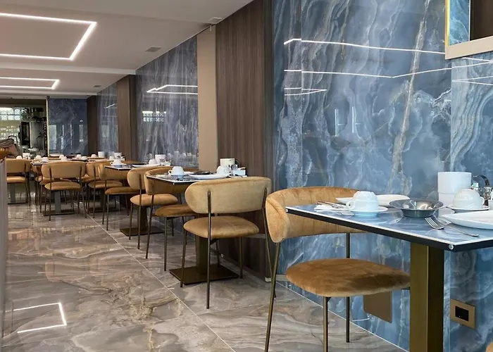 Serena فندق غرادو