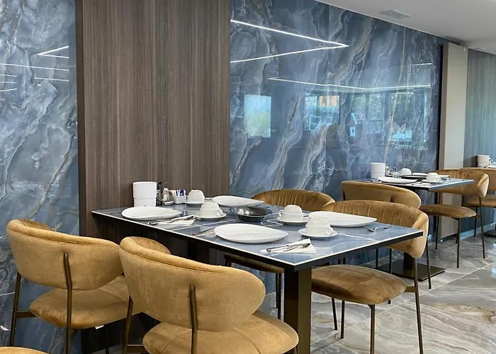 فندق Serena غرادو